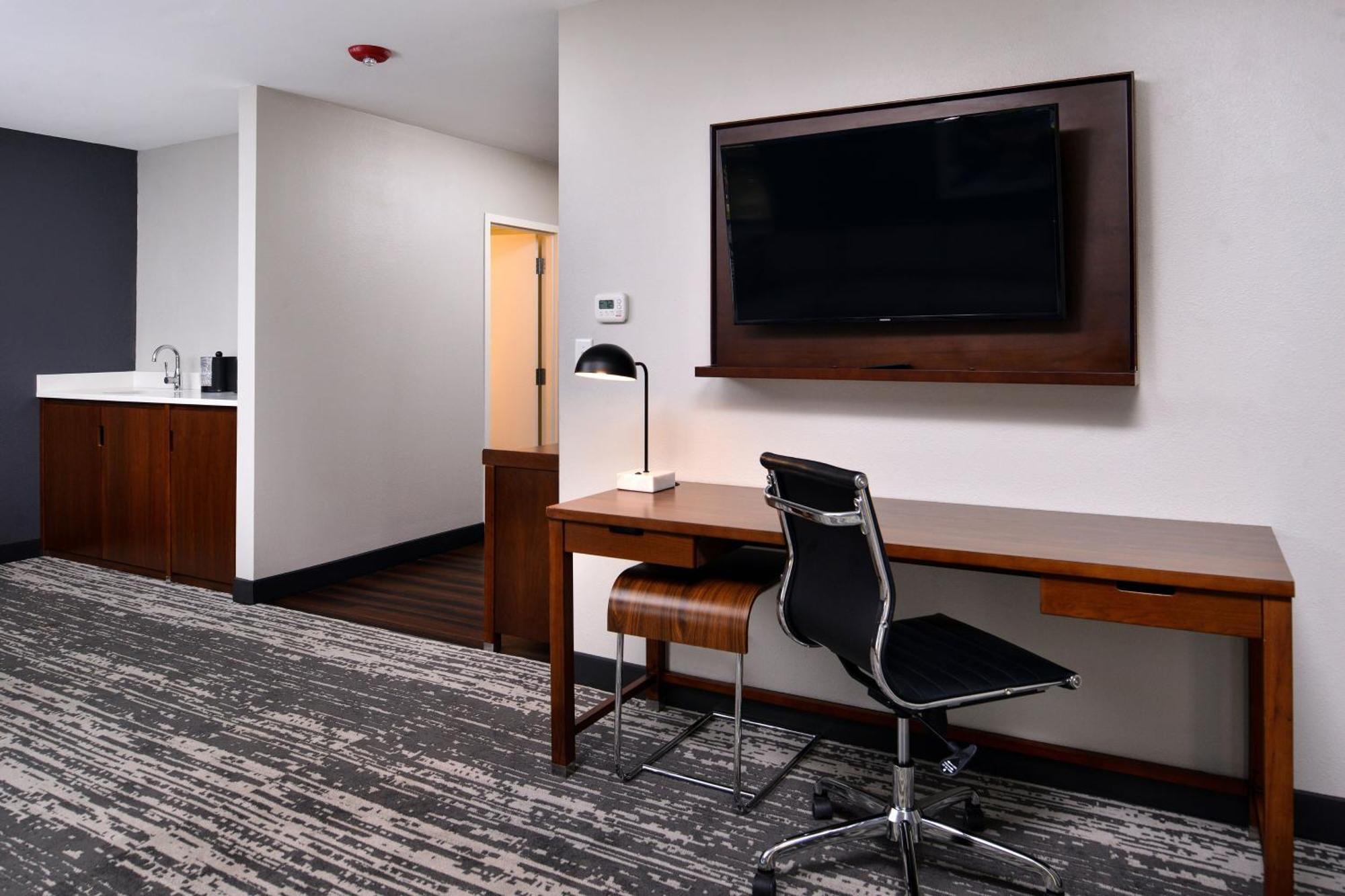 Four Points By Sheraton Omaha Midtown מראה חיצוני תמונה